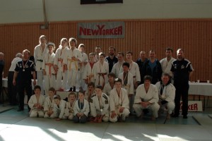 Mannschaftsfoto der Judoka des PFC Ilmenau 90 e.V. sowie des SV TU Ilmenau 